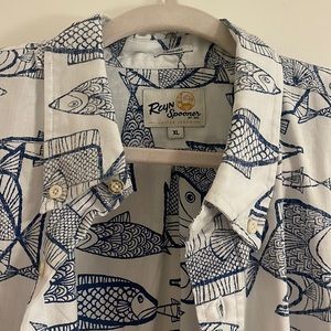 Reyn Spooner fish blue and white shirt